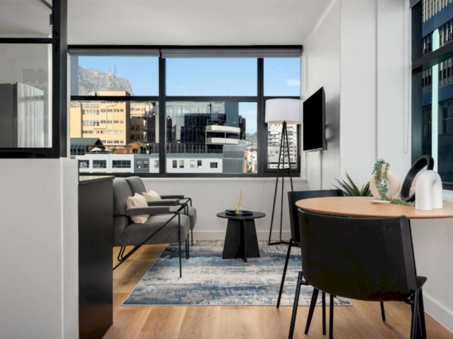 Stylish Apartment *